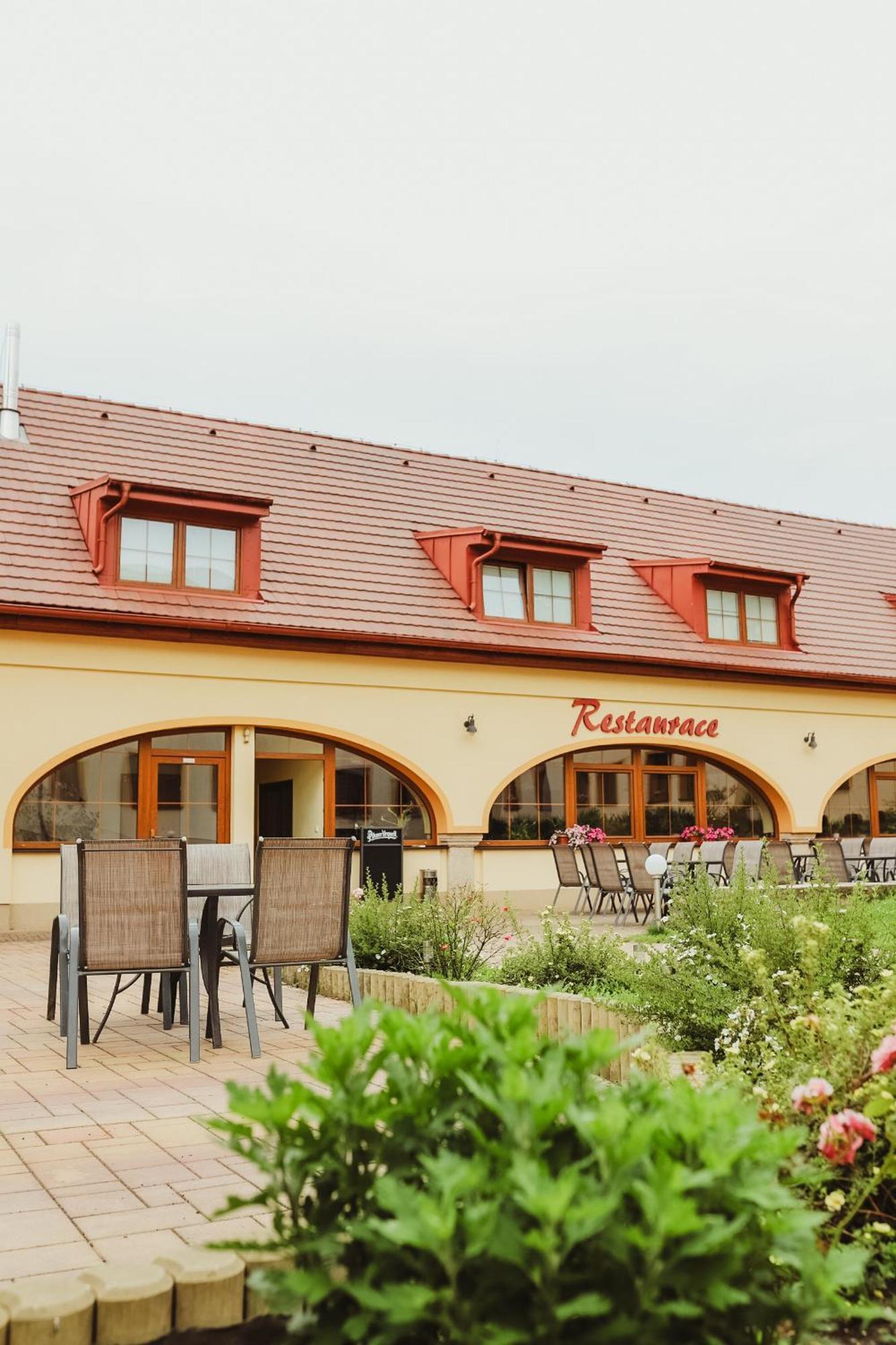 Sport - Relax Buky Hotel Františkovy Lázně Eksteriør billede