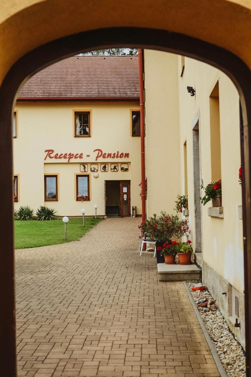Sport - Relax Buky Hotel Františkovy Lázně Eksteriør billede