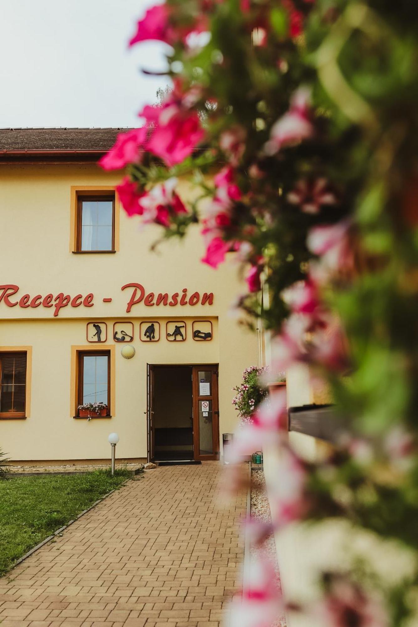 Sport - Relax Buky Hotel Františkovy Lázně Eksteriør billede