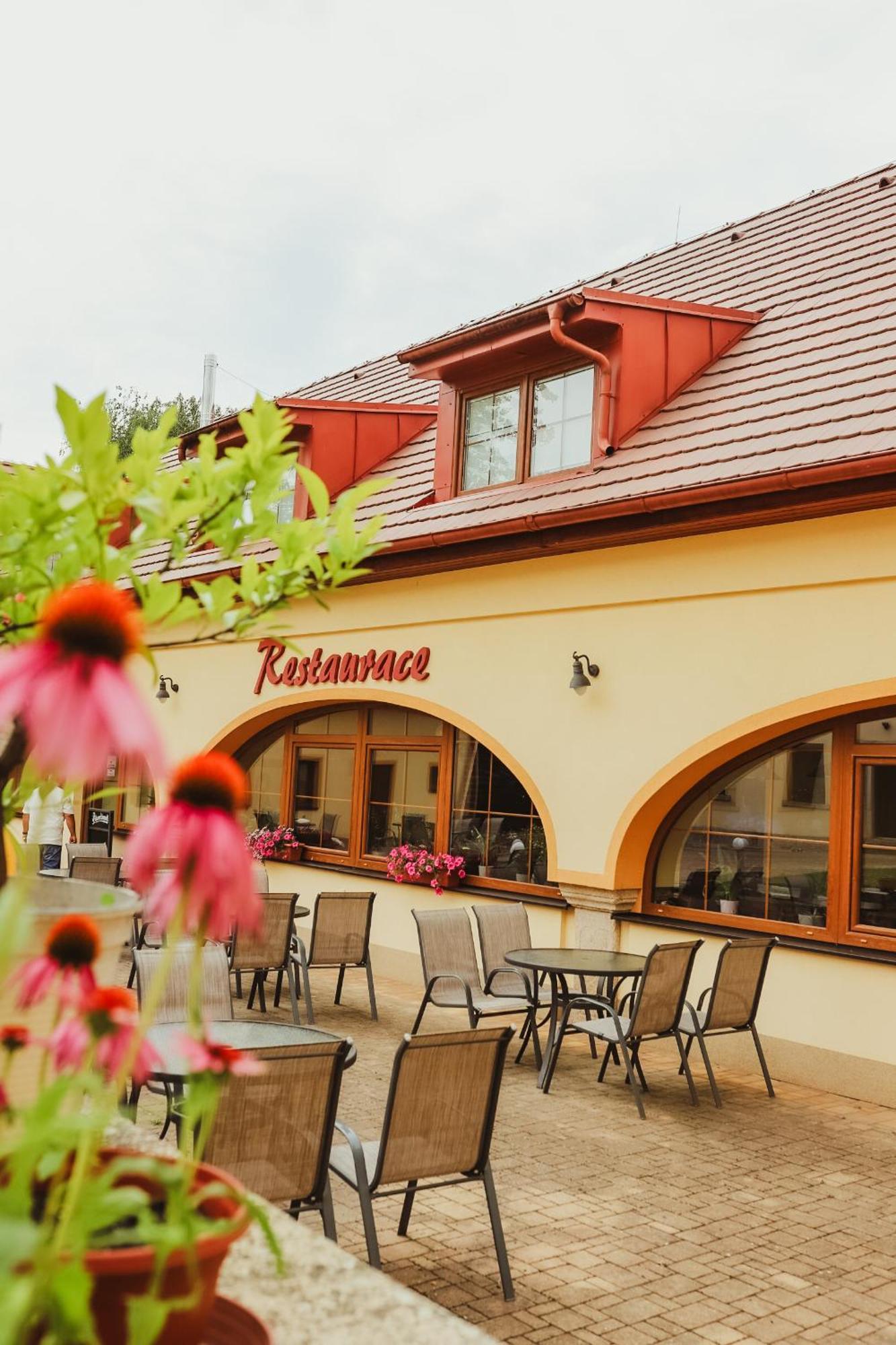 Sport - Relax Buky Hotel Františkovy Lázně Eksteriør billede