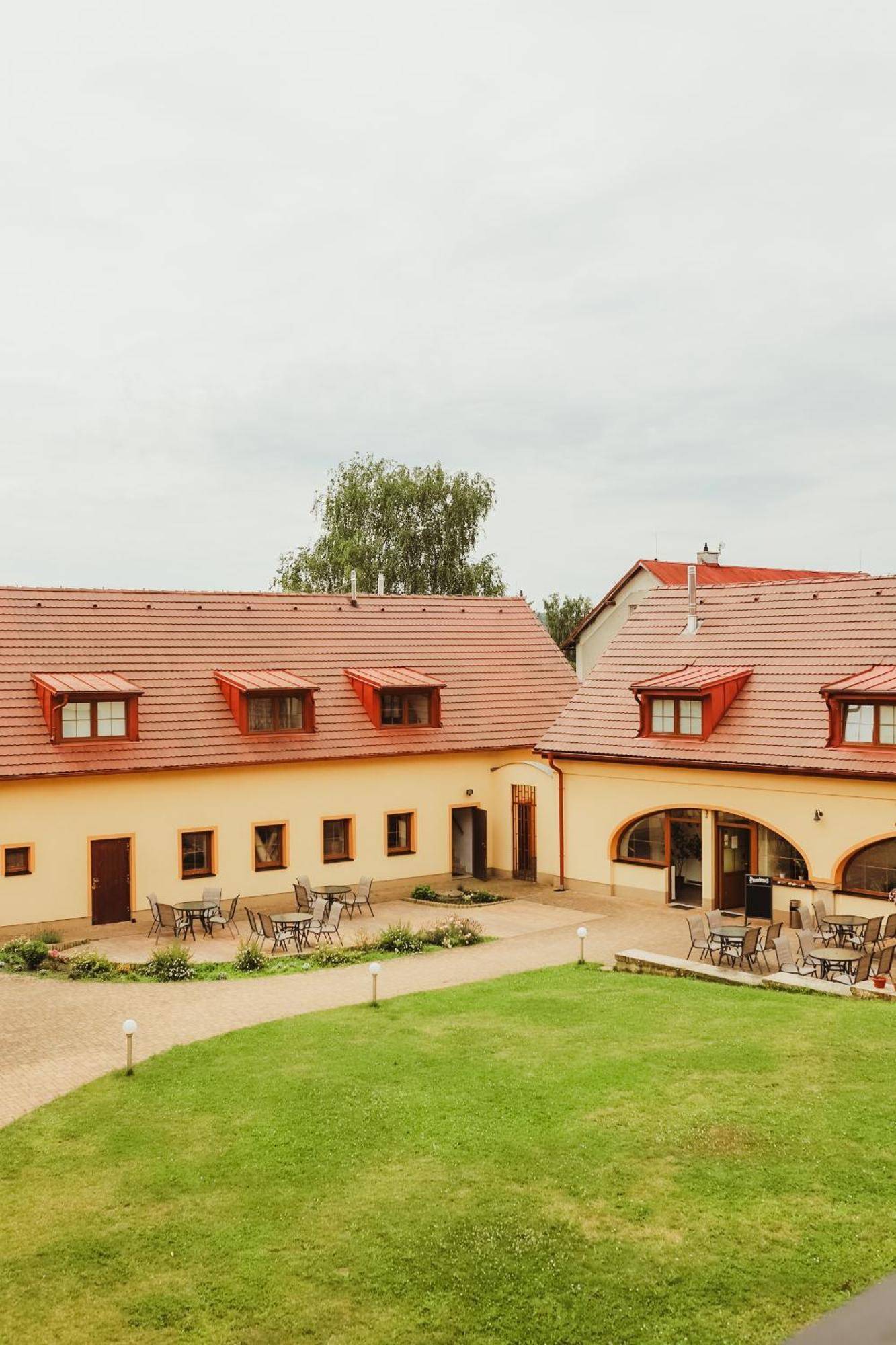 Sport - Relax Buky Hotel Františkovy Lázně Eksteriør billede