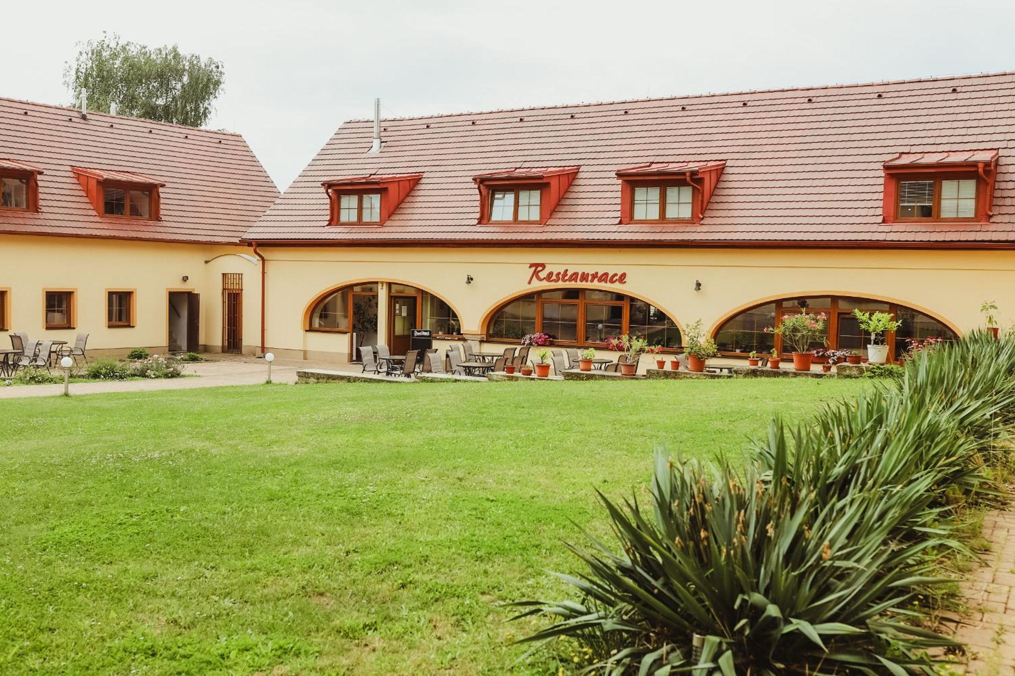 Sport - Relax Buky Hotel Františkovy Lázně Eksteriør billede