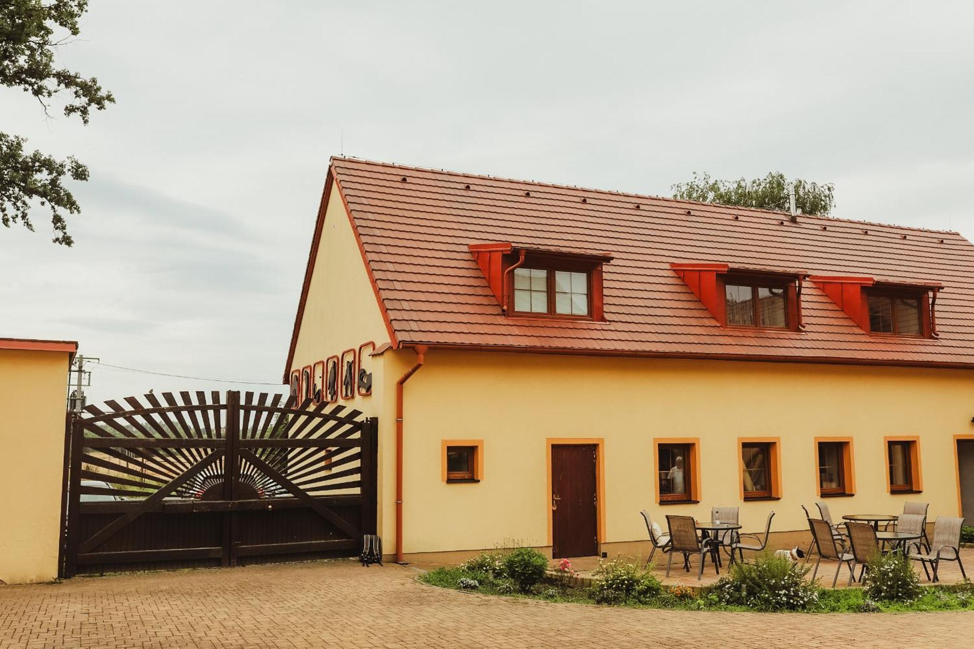 Sport - Relax Buky Hotel Františkovy Lázně Eksteriør billede